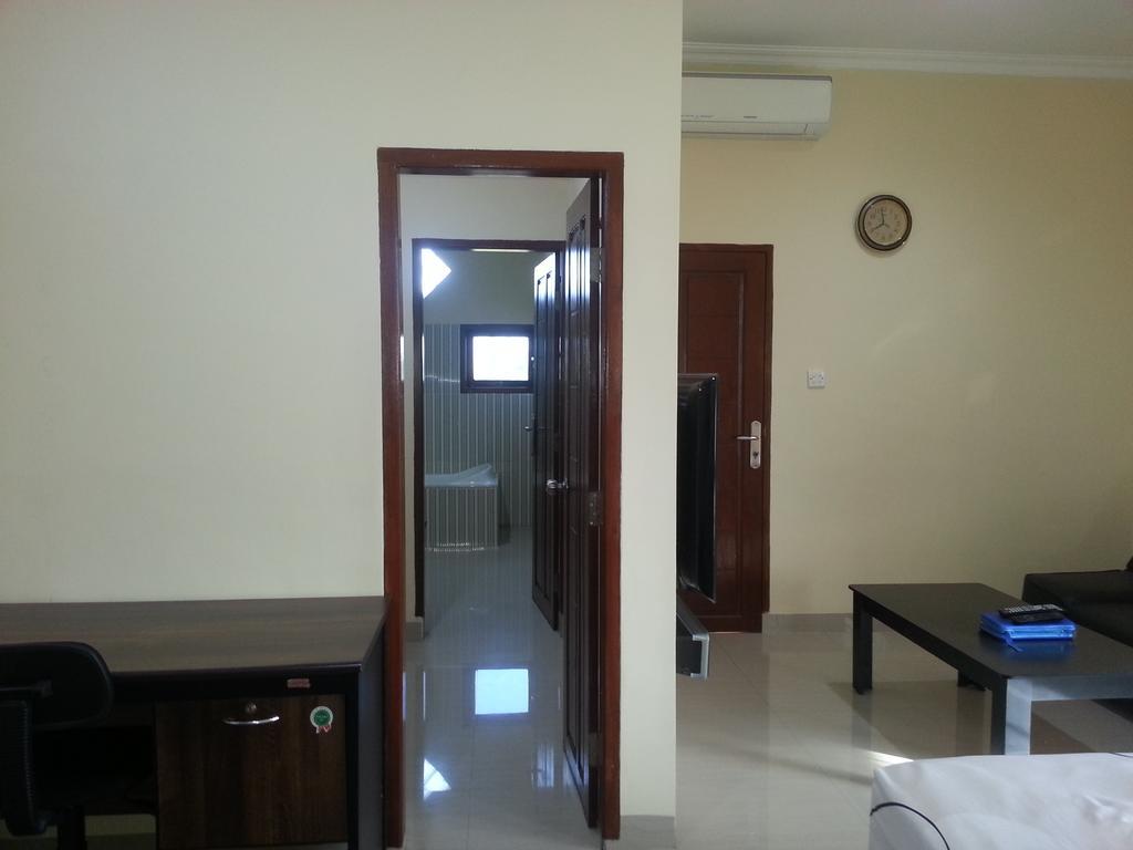 Discovery Homestay Makassar Exterior photo