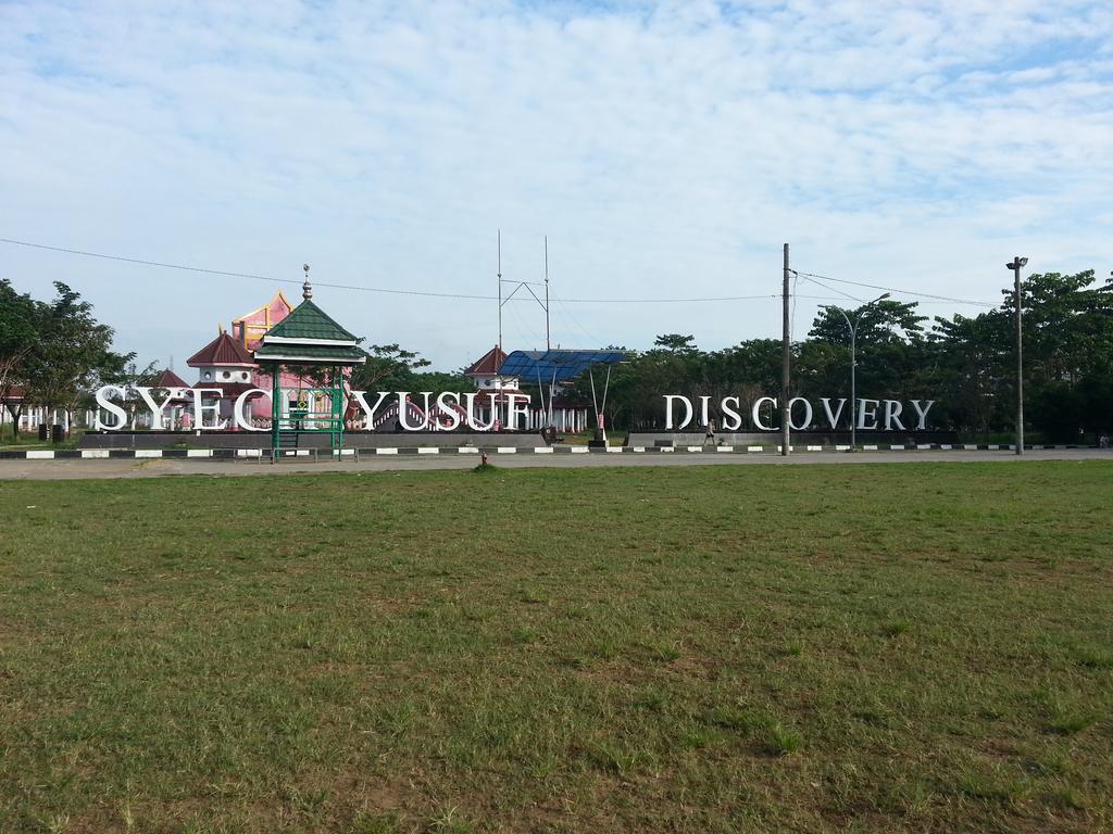 Discovery Homestay Makassar Exterior photo